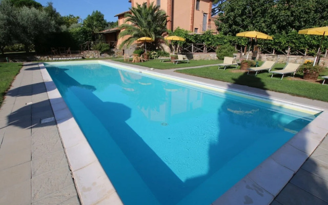 Apartment Near Lake Trasimeno With Pool