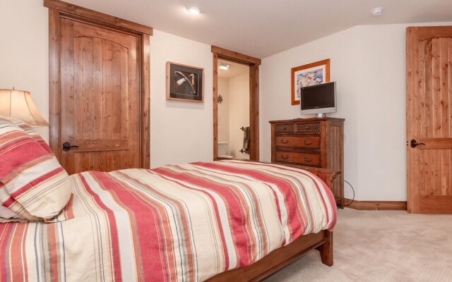 Snowcreek VI- The Lodges- # 1125