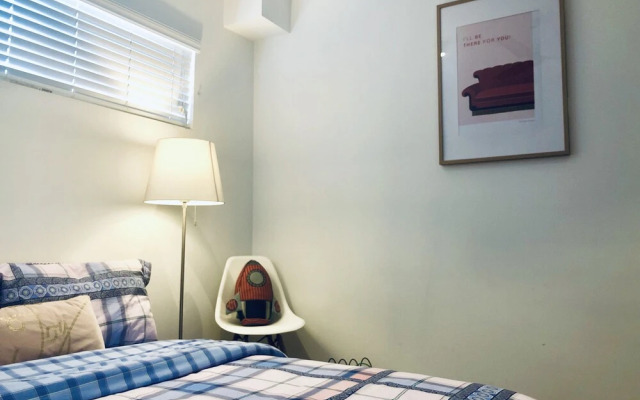 Stylish Home 15 mins from City & Airport