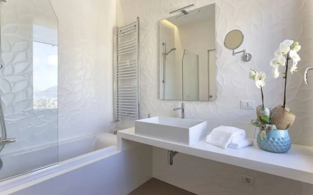 Alghero, Pleiadi apartment for 5 people with sea view