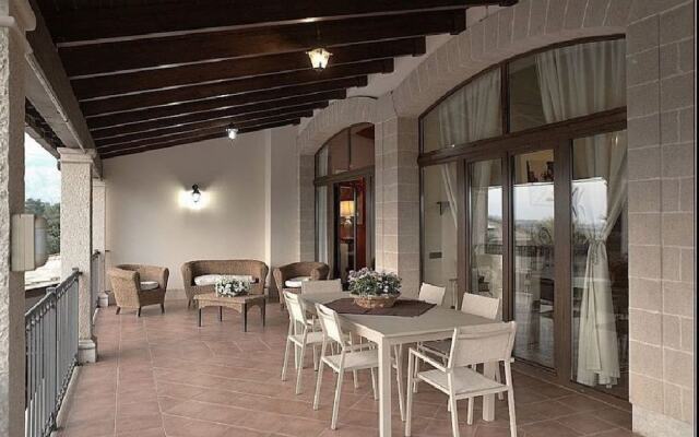 Villa Egadi con Piscina e Campo da Tennis