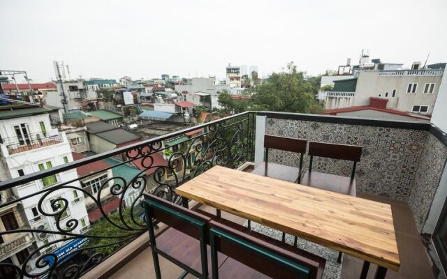 Babylon Garden Inn