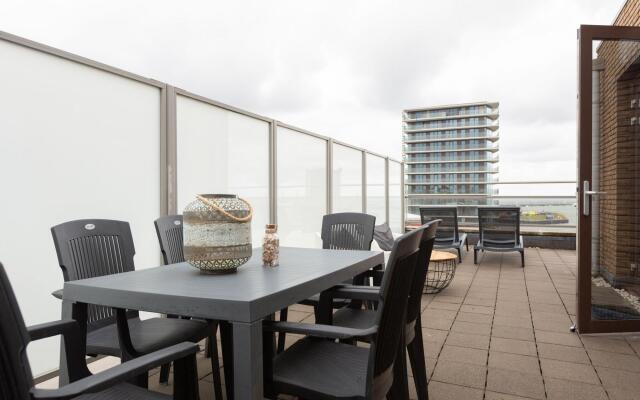 Spacious Apartment in Den Haag near Seabeach