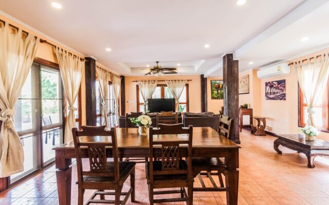 Chateau Dale Villas By PSR