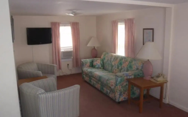 Majestic Hotel & Apartments