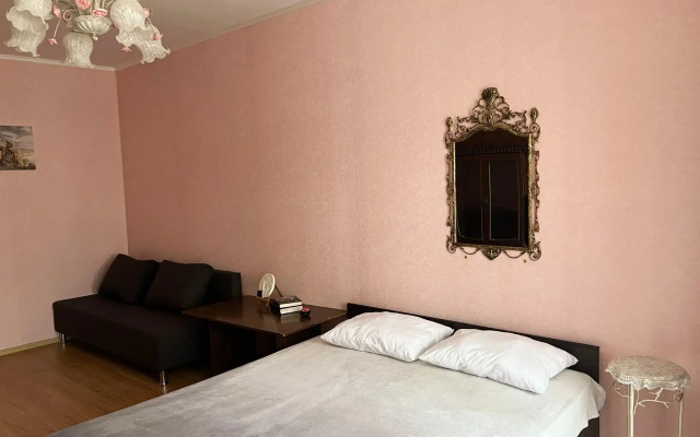 The comfort of Home on Komintern Street