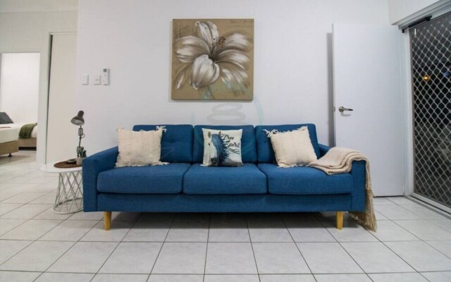 ZEN GARDEN - 2 BR Cozy Modern Design Apt