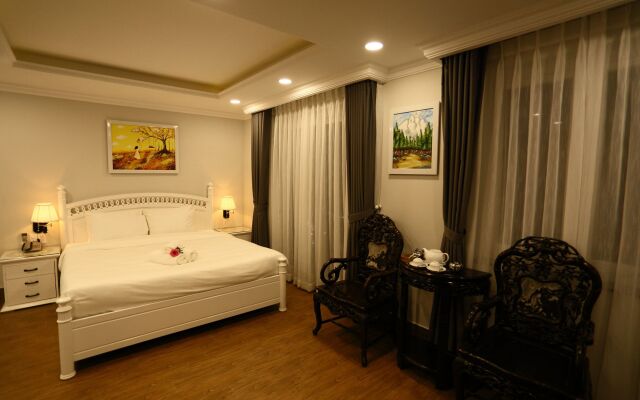 Diamond Queen Hotel