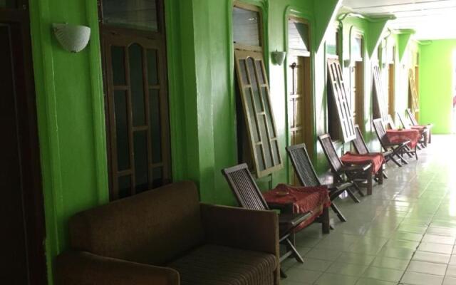 Hotel Trias Parangtritis by ZUZU