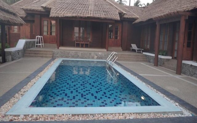 Central Hotel Ngwe Saung