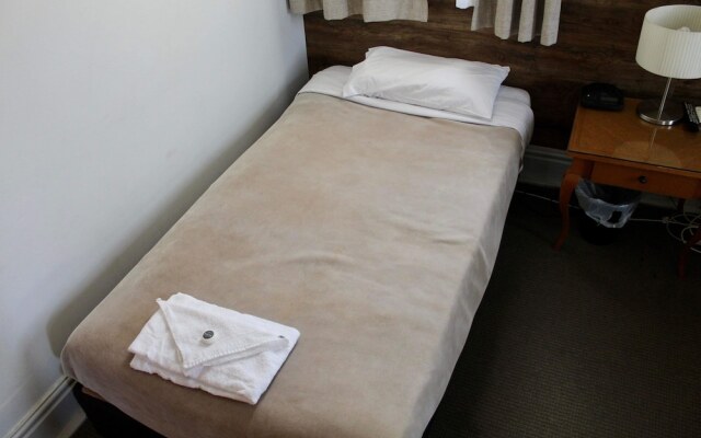 Vandenberg Hotel Forbes