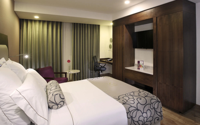 HS HOTSSON Hotel Querétaro