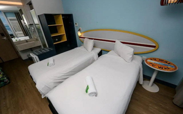 Delphin Surf Hotel