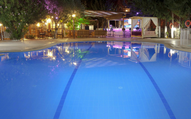 Gokcen Hotel & Apartments