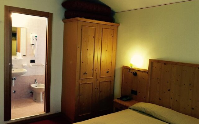 Hotel Ristorante Miramonti