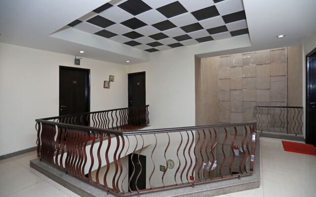 OYO 6558 SD Royal Inn