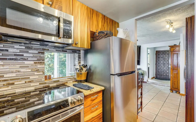 Ultimate Oceanfront Townhome Located on Kona Coast