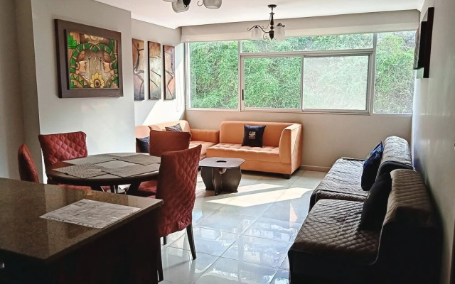 Luxury Suites Riverfront GYE