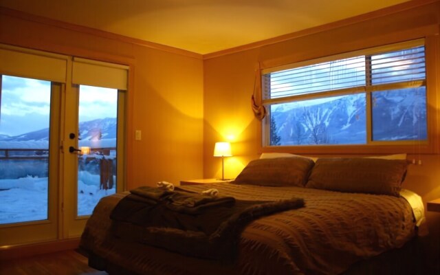 Basecamp Cabin by Revelstoke Vacations