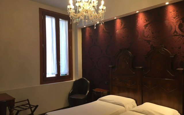 Locanda Leon Bianco on the Grand Canal