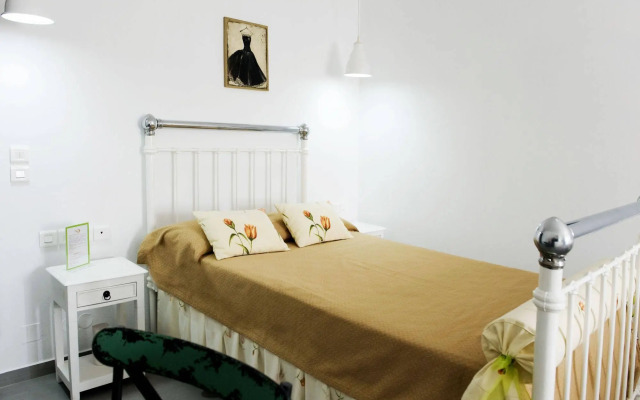 Tsakanos Home