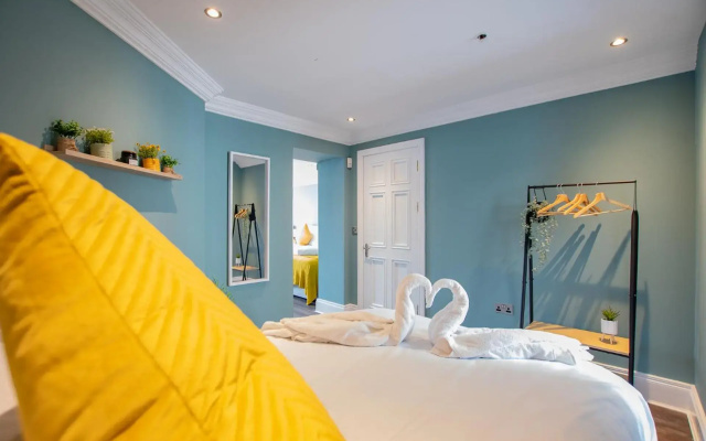 Dublin City Center, 15 Beds, Sleeps 18