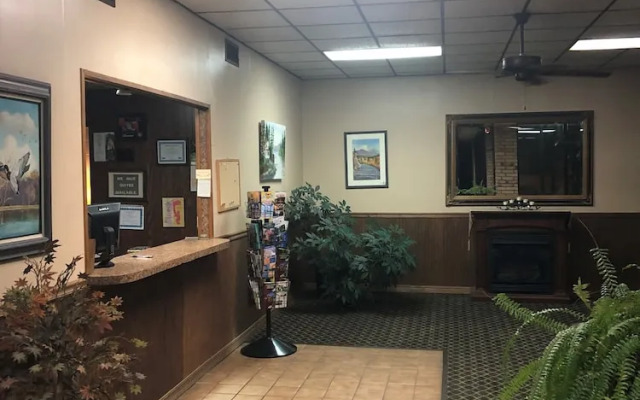 Limetree Inn & Suites