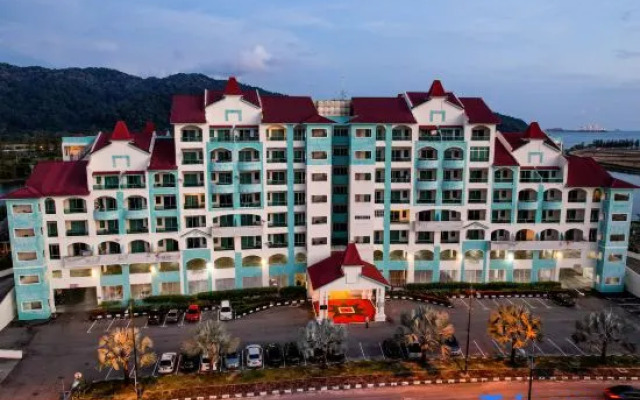 AnyLodge Waterfront Marina Island Pangkor
