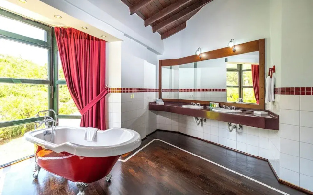 Cottage House - Adult Only