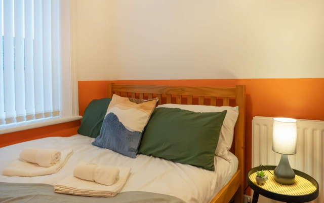 3 Bed-free Parking-close to City