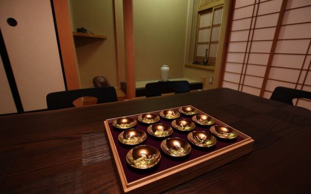 Nagomiya Kyoto Kamishichiken