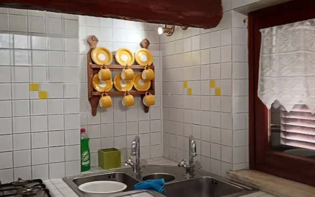 Serene Italian Retreat in Monte Caminetto, Rome Casa Airone