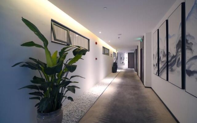 AII LIFE Serviced Apartment