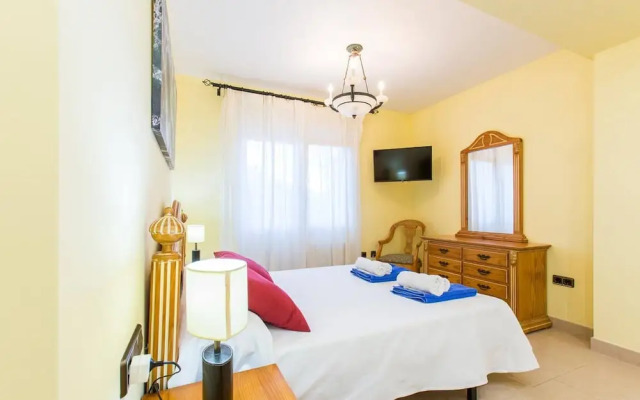 Private Pool, Garden, Barbecue and Beach Nearby