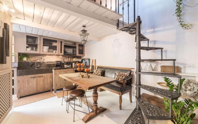 Navona Luxury & Charming Apartment