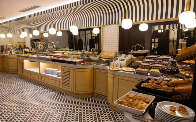 Eyfel Hotel
