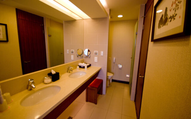 Alishan Hotel