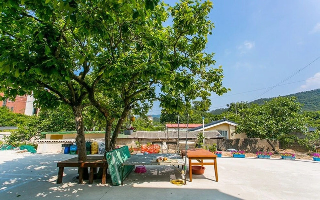 Buan Surak Pension