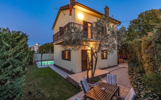 Nice Home in Soline With Wifi and 4 Bedrooms