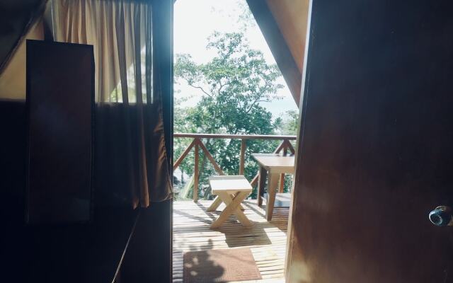 Cocovana Beach Resort - Hostel - Adults Only