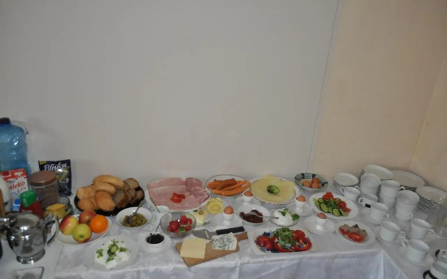 Pod starymi lipami