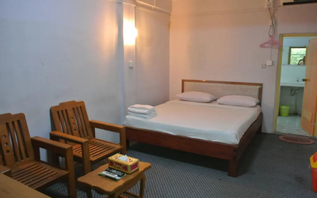 Yaewaddy Motel