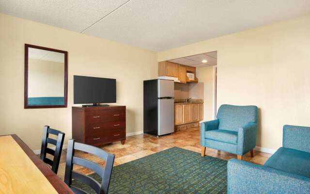 Days Inn & Suites by Wyndham Wildwood