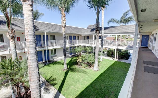 Motel 6 Westminster, CA - North