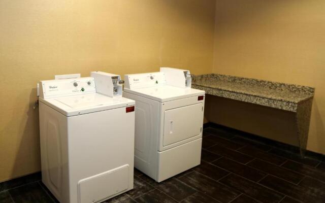 Hampton Inn Pearsall