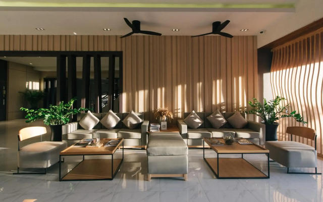 Nadee 10 Resort & Hotel