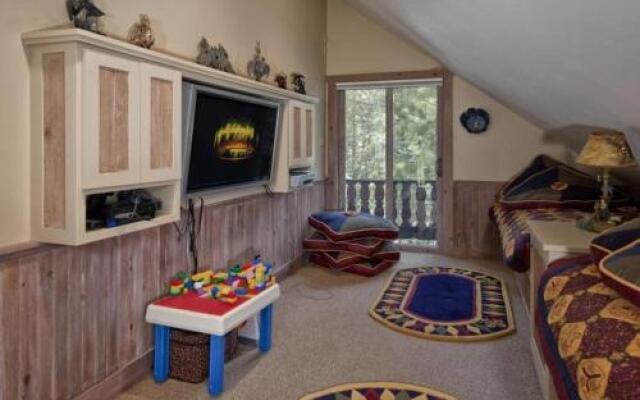 Weil Luxury Vacation Cabin