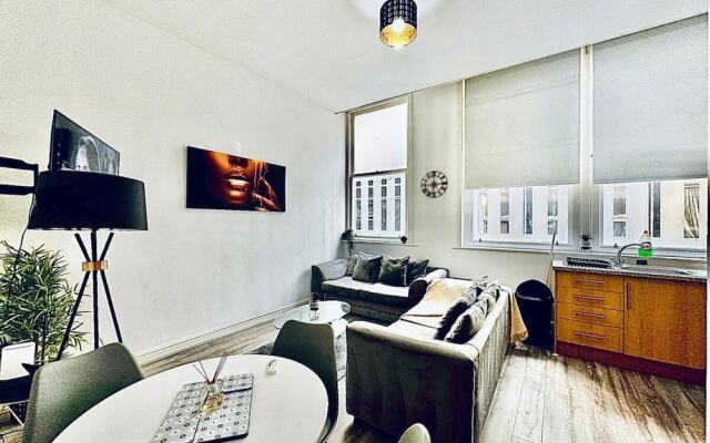 Captivating 2-bed Apartment in Liverpool