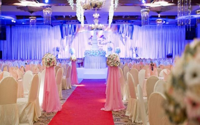 Charoen Hotel