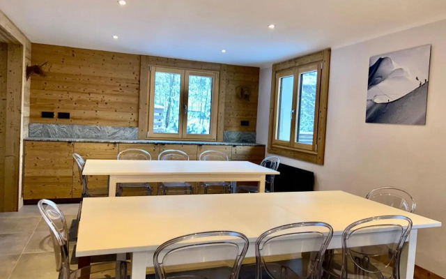 3 Bedrooms, Whole floor, New Kitchen, Town Centre